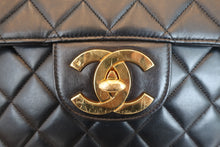 Load image into Gallery viewer, CHANEL Medium Matelasse single flap chain shoulder bag Lambskin Black/Gold hadware Shoulder bag 700070307