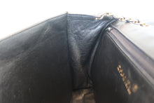 Load image into Gallery viewer, CHANEL Matelasse chain shoulder bag Lambskin Black/Gold hadware Shoulder bag 800030146