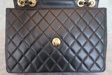 Load image into Gallery viewer, CHANEL Medium Matelasse single flap chain shoulder bag Lambskin Black/Gold hadware Shoulder bag 700070307