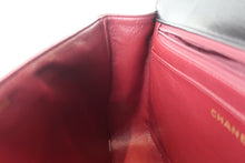 Load image into Gallery viewer, CHANEL Medium Matelasse single flap chain shoulder bag Lambskin Black/Gold hadware Shoulder bag 700070307