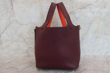 画像をギャラリービューアに読み込む, HERMES/エルメス ピコタンロックエクラPM トリヨンクレマンス/ヴォースイフト プルーン/オレンジポピー T刻印 ハンドバッグ 700110161