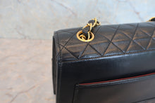 Load image into Gallery viewer, CHANEL Trapezoid chain shoulder bag Lambskin Black/Gold hadware Shoulder bag 800030162
