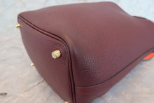 画像をギャラリービューアに読み込む, HERMES/エルメス ピコタンロックエクラPM トリヨンクレマンス/ヴォースイフト プルーン/オレンジポピー T刻印 ハンドバッグ 700110161