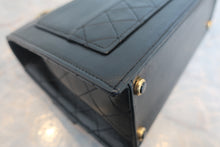 Load image into Gallery viewer, CHANEL Trapezoid chain shoulder bag Lambskin Black/Gold hadware Shoulder bag 800030162