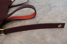 画像をギャラリービューアに読み込む, HERMES/エルメス ピコタンロックエクラPM トリヨンクレマンス/ヴォースイフト プルーン/オレンジポピー T刻印 ハンドバッグ 700110161