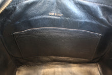 Load image into Gallery viewer, CHANEL Medium Matelasse shoulder bag Lambskin Black/Gold hadware Shoulder bag 700100112