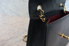 Load image into Gallery viewer, CHANEL Trapezoid chain shoulder bag Lambskin Black/Gold hadware Shoulder bag 800030162