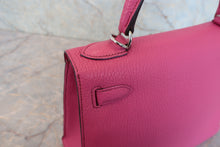 Load image into Gallery viewer, HERMES KELLY 28 Chevre myzore goatskim Fuschia pink □J Engraving Shoulder bag 800040161