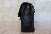 Load image into Gallery viewer, CHANEL Mini matelasse chain shoulder bag Lambskin Black/White/Gold hadware Shoulder bag 700100077