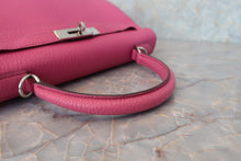 Load image into Gallery viewer, HERMES KELLY 28 Chevre myzore goatskim Fuschia pink □J Engraving Shoulder bag 800040161