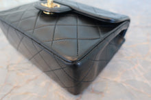 Load image into Gallery viewer, CHANEL Mini matelasse chain shoulder bag Lambskin Black/White/Gold hadware Shoulder bag 700100077