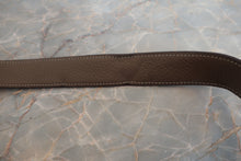 Load image into Gallery viewer, HERMES LINDY 26 Clemence leather Etoupe gray □N Engraving Shoulder bag 700040158