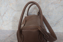 Load image into Gallery viewer, HERMES LINDY 26 Clemence leather Etoupe gray □N Engraving Shoulder bag 700040158
