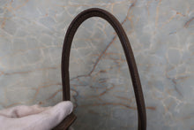 Load image into Gallery viewer, HERMES LINDY 26 Clemence leather Etoupe gray □N Engraving Shoulder bag 700040158