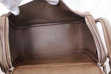 Load image into Gallery viewer, HERMES LINDY 26 Clemence leather Etoupe gray □N Engraving Shoulder bag 700040158