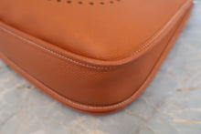 將圖片載入圖庫檢視器 HERMES/エルメス エブリン2PM ヴォーエプソン コニャック □I刻印 ショルダーバッグ 800030119