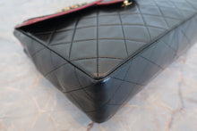 Load image into Gallery viewer, CHANEL Matelasse By color chain shoulder bag Lambskin Black/Red/Gold hadware Shoulder bag 700100093