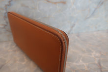 Load image into Gallery viewer, HERMES  Azapp Long Silkin Epsom leather/Silk Cognac X Engraving Wallet 700050128