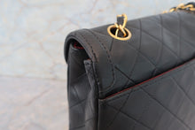 Load image into Gallery viewer, CHANEL Matelasse chain shoulder bag Lambskin Black/Gold hadware Shoulder bag 700060231