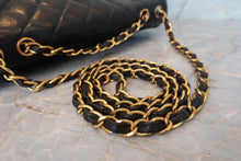 Load image into Gallery viewer, CHANEL Medium Matelasse single flap chain shoulder bag Lambskin Black/Gold hadware Shoulder bag 700100101