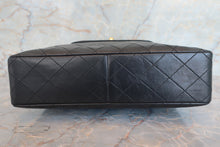 Load image into Gallery viewer, CHANEL Matelasse chain shoulder bag Lambskin Black/Gold hadware Shoulder bag 700060231