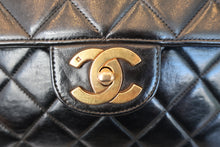 Load image into Gallery viewer, CHANEL Medium Matelasse single flap chain shoulder bag Lambskin Black/Gold hadware Shoulder bag 700100101