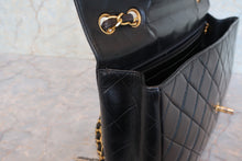 Load image into Gallery viewer, CHANEL Medium Matelasse single flap chain shoulder bag Lambskin Black/Gold hadware Shoulder bag 700100101