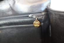 Load image into Gallery viewer, CHANEL Medium Matelasse single flap chain shoulder bag Lambskin Black/Gold hadware Shoulder bag 700100101