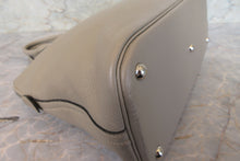 画像をギャラリービューアに読み込む, HERMES/エルメス ボリード35 トリヨンクレマンス トゥルティエールグレー □C刻印 ショルダーバッグ 700100148