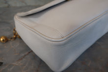 Load image into Gallery viewer, CHANEL CC mark chain shoulder bag Caviar skin White/Gold hadware Shoulder bag 700100121