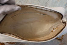 Load image into Gallery viewer, CHANEL CC mark chain shoulder bag Caviar skin White/Gold hadware Shoulder bag 700100121