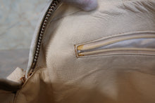 Load image into Gallery viewer, CHANEL CC mark chain shoulder bag Caviar skin White/Gold hadware Shoulder bag 700100121