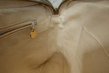 Load image into Gallery viewer, CHANEL CC mark chain shoulder bag Caviar skin White/Gold hadware Shoulder bag 700100121