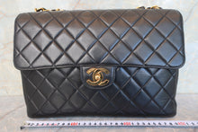 Load image into Gallery viewer, CHANEL Medium Matelasse single flap chain shoulder bag Lambskin Black/Gold hadware Shoulder bag 700100116