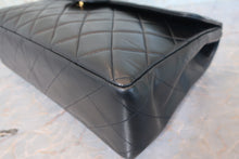 Load image into Gallery viewer, CHANEL Medium Matelasse single flap chain shoulder bag Lambskin Black/Gold hadware Shoulder bag 700100116