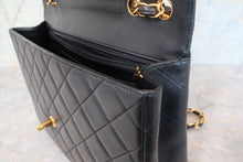 Load image into Gallery viewer, CHANEL Medium Matelasse single flap chain shoulder bag Lambskin Black/Gold hadware Shoulder bag 700100116