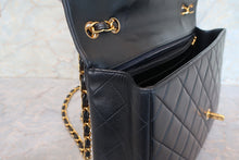 Load image into Gallery viewer, CHANEL Medium Matelasse single flap chain shoulder bag Lambskin Black/Gold hadware Shoulder bag 700100116