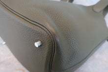 将图片加载到图库查看器,HERMES PICOTIN LOCK MM Clemence leather Vert olive □O刻印 Hand bag 800090143