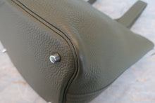 将图片加载到图库查看器,HERMES PICOTIN LOCK MM Clemence leather Vert olive □O刻印 Hand bag 800090143