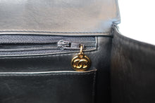 Load image into Gallery viewer, CHANEL Medium Matelasse single flap chain shoulder bag Lambskin Black/Gold hadware Shoulder bag 700100116