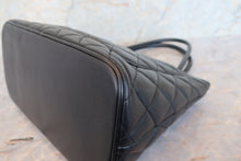 Load image into Gallery viewer, CHANEL Medallion Tote Caviar skin Black/Gold hadware Tote bag 700110134