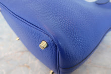 画像をギャラリービューアに読み込む, HERMES/エルメス ピコタンロックPM トリヨンクレマンス ブルーエレクトリック C刻印 ハンドバッグ 800030150