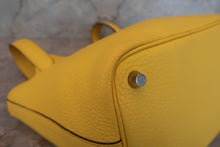 画像をギャラリービューアに読み込む, HERMES/エルメス ピコタンロックPM トリヨンクレマンス ジョーヌナプル Y刻印 ハンドバッグ 700120128