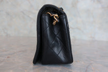 Load image into Gallery viewer, CHANEL Mini Full Flap chain shoulder bag Lambskin Black/Gold hadware Shoulder bag 800050010