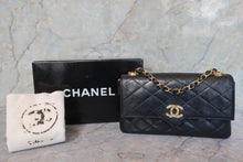 Load image into Gallery viewer, CHANEL Matelasse chain shoulder bag Lambskin Black/Gold hadware Shoulder bag 700100124