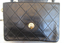 将图片加载到图库查看器,CHANEL/香奈儿 迷你CF 单盖 链条包 羊皮 Black/Gold hadware(黑色/金色金属) 肩背包 700100175