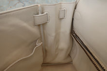Load image into Gallery viewer, HERMES KELLY 28 Gulliver leather White 〇R Engraving Hand bag 700040113