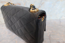 Load image into Gallery viewer, CHANEL Matelasse chain shoulder bag Lambskin Black/Gold hadware Shoulder bag 700100124