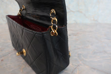 Load image into Gallery viewer, CHANEL Mini Full Flap chain shoulder bag Lambskin Black/Gold hadware Shoulder bag 800050010