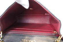 将图片加载到图库查看器,CHANEL/香奈儿 迷你CF 单盖 链条包 羊皮 Black/Gold hadware(黑色/金色金属) 肩背包 700100175